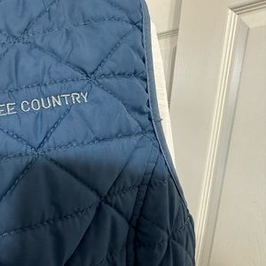 A lined vest for extra warmth. There is no tag at all.